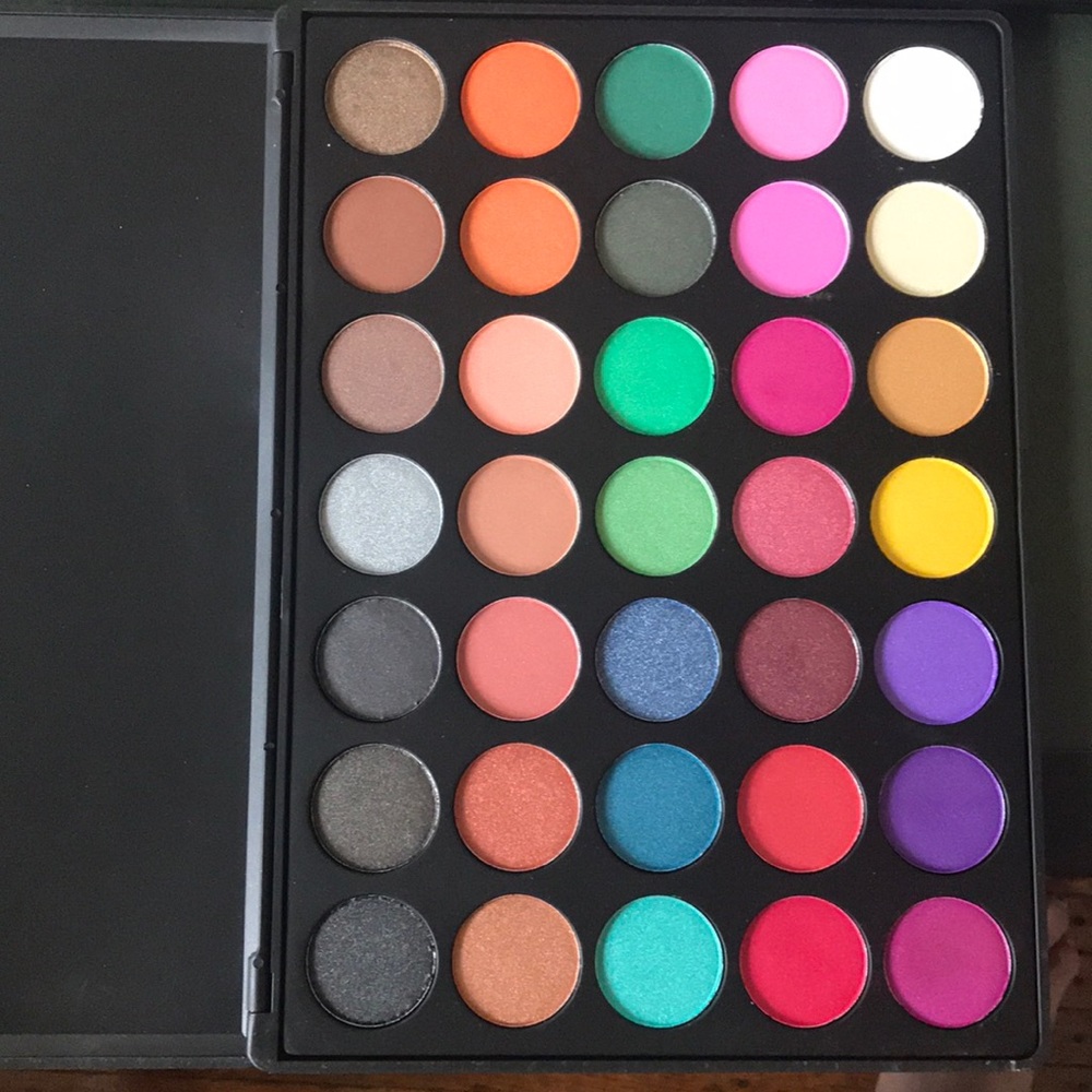 Morphe 35U eyeshadow palette
